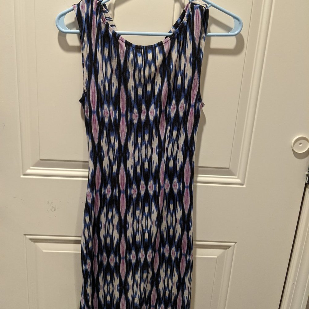 Form fitting and flattering - Picture 3 of 4